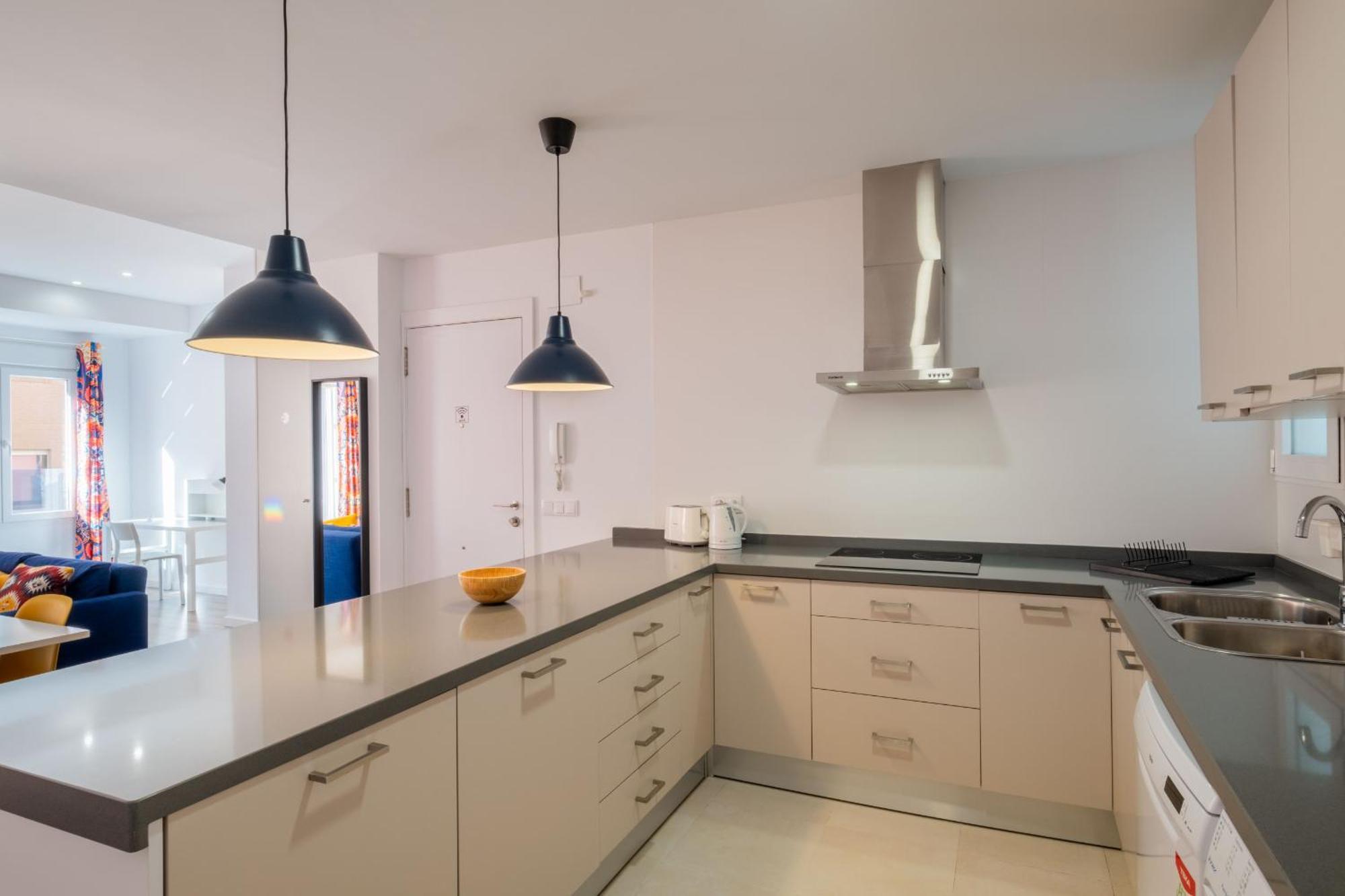 Appartement Spacious Clean & Colorful Quiet Zone *